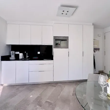 Appartement Modern Near The Sea