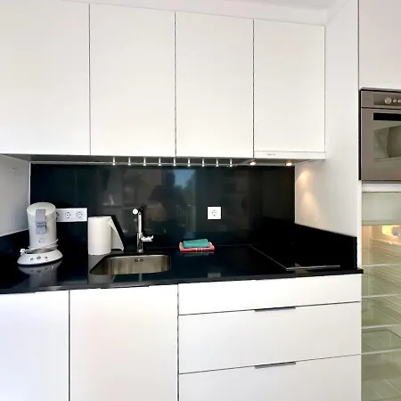 Appartement Modern Near The Sea *