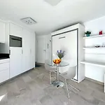 شقة Modern Near The Sea